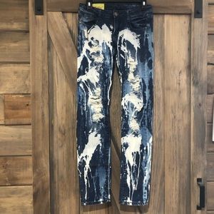 Machine Jeans Distressed Bleached Jeans